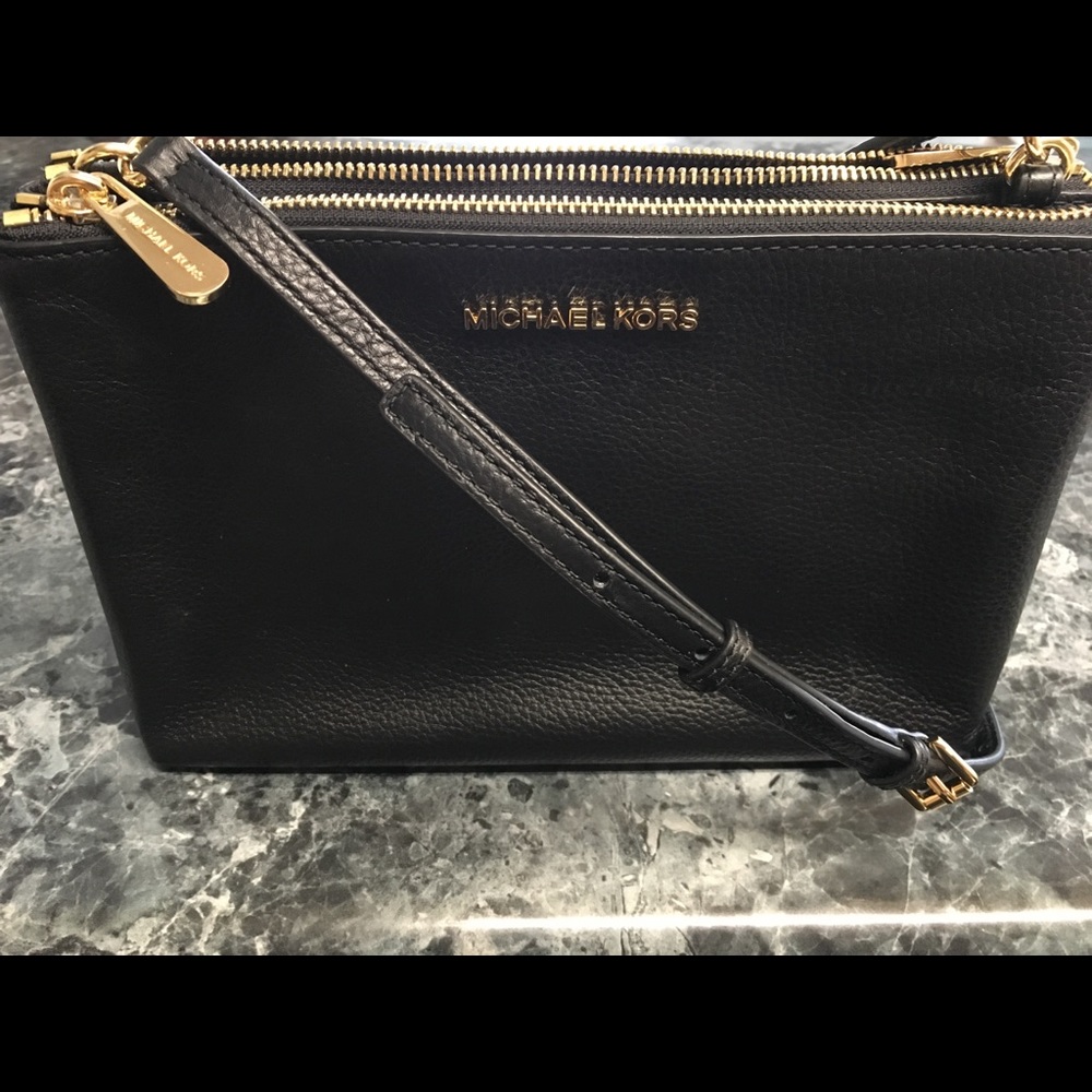 🎉HP Michael Kors Jet Set Travel Bag